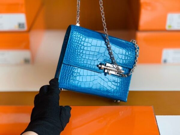 Hermes mini Verrou Shiny Alligator 7Q Sea Blue Silver Hardware 17cm Full Handmade