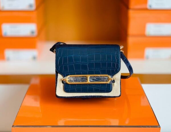 mmexport1672913602901-1024x789-2 Hermes Roulis Shiny Alligator & Matte Alligator Deep blue Gold Hardware 18cm Full Handmade
