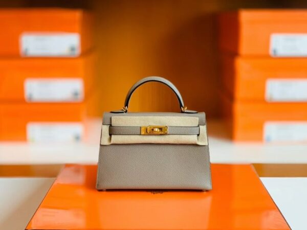 mmexport1673338787000-1024x768-1 Hermes Mini Kelly Epsom gris ashpite Gold Hardware 19cm Full Handmade