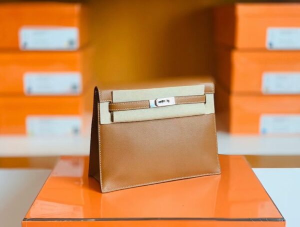 mmexport1673338904010-1024x777-1 Hermes kelly dance Swift Golden Brown Silver Hardware 22cm Full Handmade