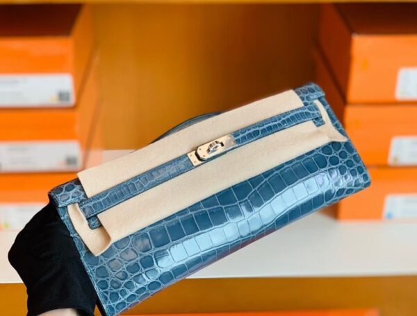 mmexport1673344916085-1024x779-1 Hermes Kelly cut Shiny crocodile Blue Silver Hardware 31cm Full Handmade