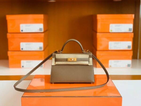 mmexport1674908966562-1024x768-1 Hermes mini kelly Epsom 18 Etoupe Gold Hardware 19cm Full Handmade