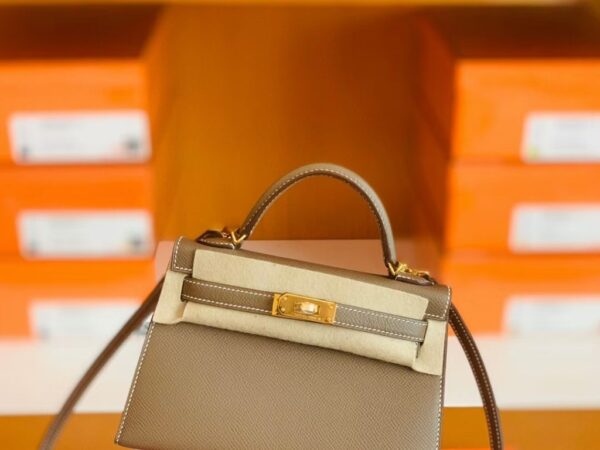 mmexport1674908969224-1024x768-1 Hermes mini kelly Epsom 18 Etoupe Gold Hardware 19cm Full Handmade