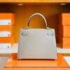 mmexport1675760524930-1024x774-1 Hermes Kelly Epsom M8 Griss Asphalte Gold Hardware 25cm Full Handmade