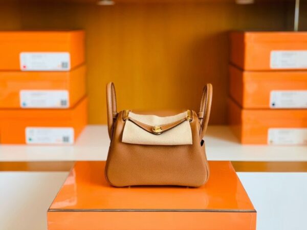 Hermes Mini Lindy Togo CK37 Golden Brown Gold Hardware 19cm Full Handmade