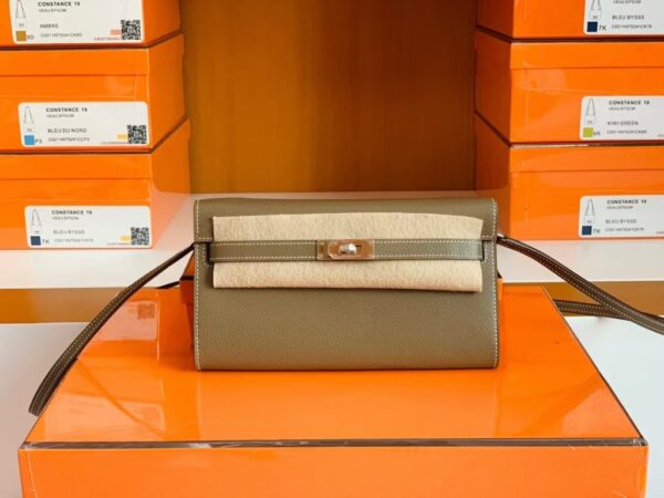 Hermes Kelly to go Woc Epsom Etoupe Grey Silver Hardware 20cm Full Handmade
