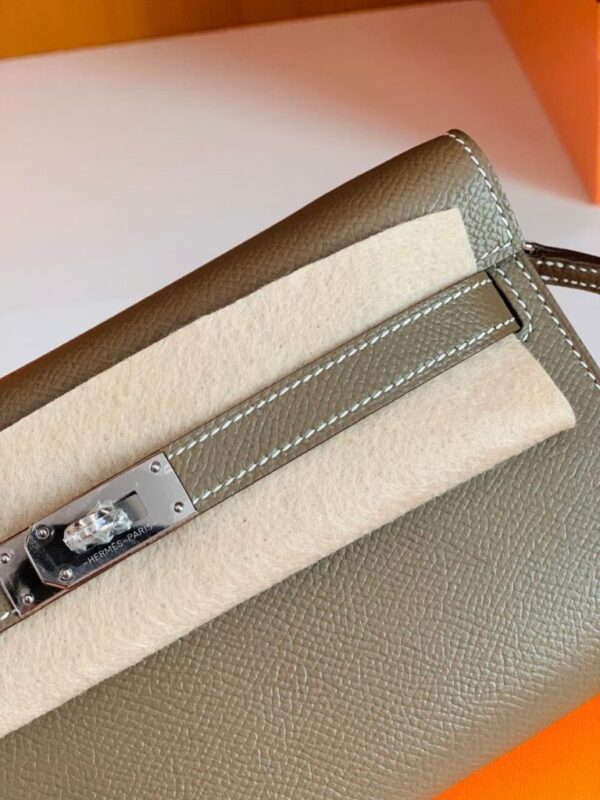 Hermes Kelly to go Woc Epsom Etoupe Grey Silver Hardware 20cm Full Handmade