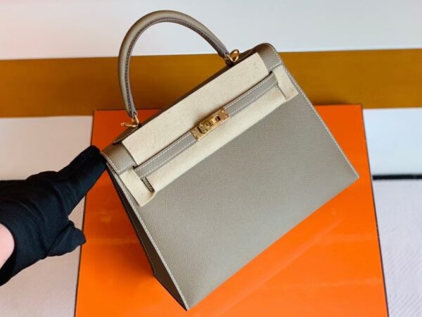 mmexport1677125595563-1024x768-1 Hermes Kelly Epsom Etoupe Grey Gold Hardware 25cm Full Handmade