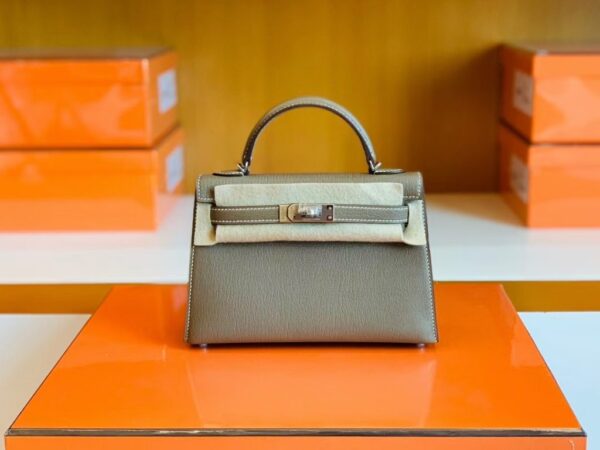 mmexport1679281863937-1024x768-1 Hermes Mini Kelly Chevre Etoupe Grey Silver Hardware 19cm Full Handmade