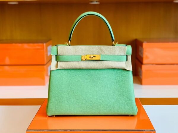 mmexport1679282954987-1024x768-2 Hermes Kelly Togo 3i Avocado green Gold Hardware 28cm Full Handmade