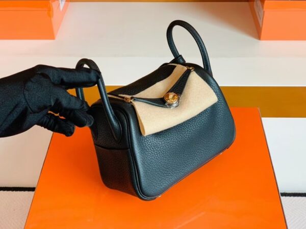 Hermes Mini Lindy TC Leather Black Gold Hardware 19cm Full Handmade