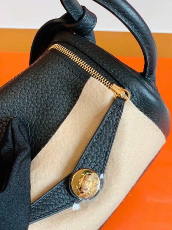 Hermes Mini Lindy TC Leather Black Gold Hardware 19cm Full Handmade