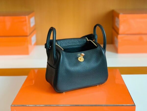 Hermes Mini Lindy TC Leather Black Gold Hardware 19cm Full Handmade