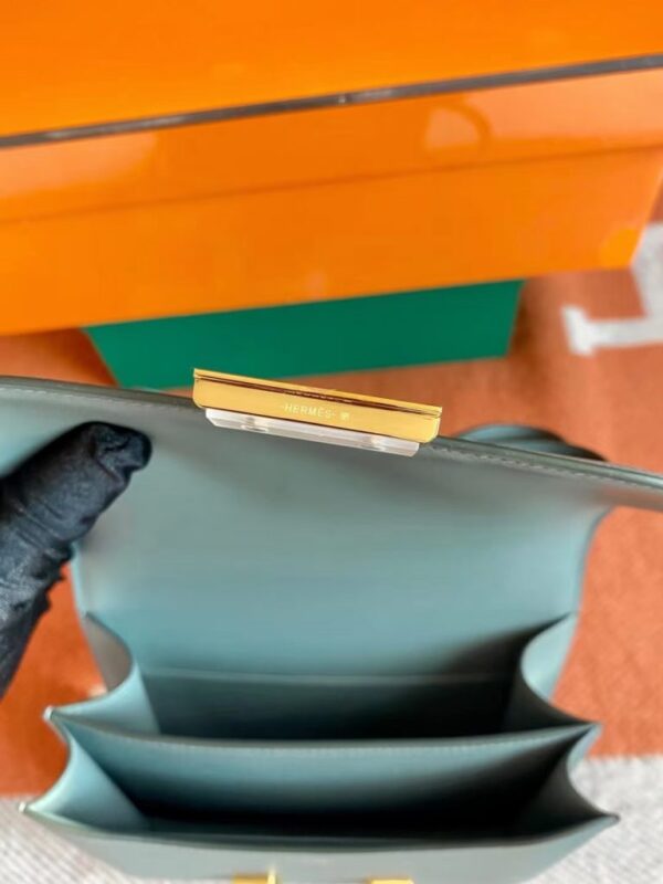 Hermès mini Consatnce Epsom ck63 Almond green Gold Hardware 18cm Full Handmade
