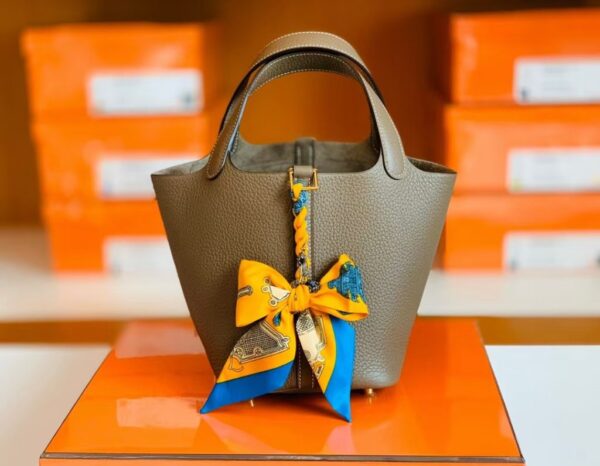 mmexport1697469919947-1024x796-2 Hermès Picotin TC Etoupe Grey Gold Hardware 18cm Full Handmade