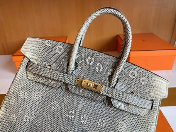 mmexport1705116819324-1024x769-1 Hermès Birkin Lizard Primary colour Gold Hardware 25cm Full Handmade